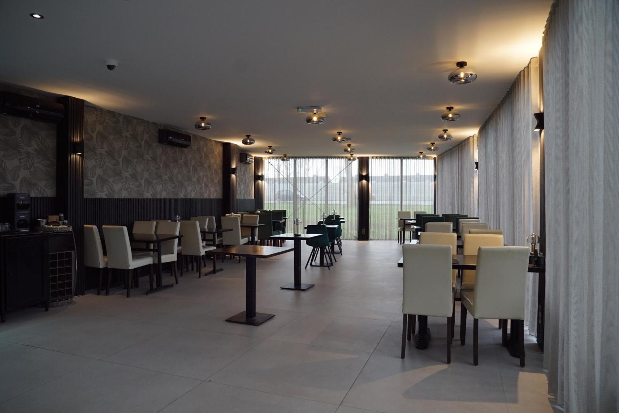 Ma Airport Hotel Hoofddorp Exterior photo